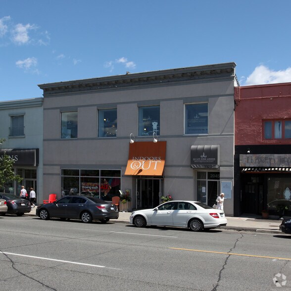 More Photos Of 2045 Yonge St, Toronto Freestanding For Lease