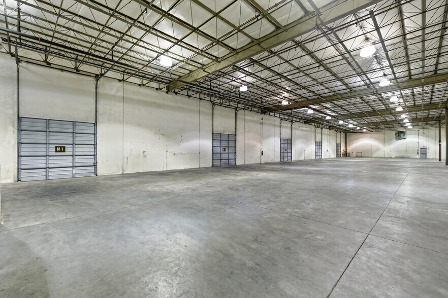 More Photos Of 451 SW 57th Ave, Ocala Distribution For Lease