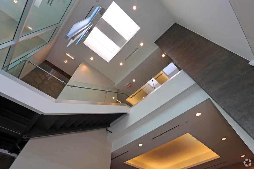 More Photos Of Dallas North Tollway, Plano Unknown For Lease