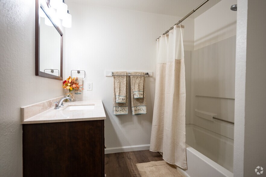 More Photos Of 801 Dutton Ave, Santa Rosa Apartments For Sale