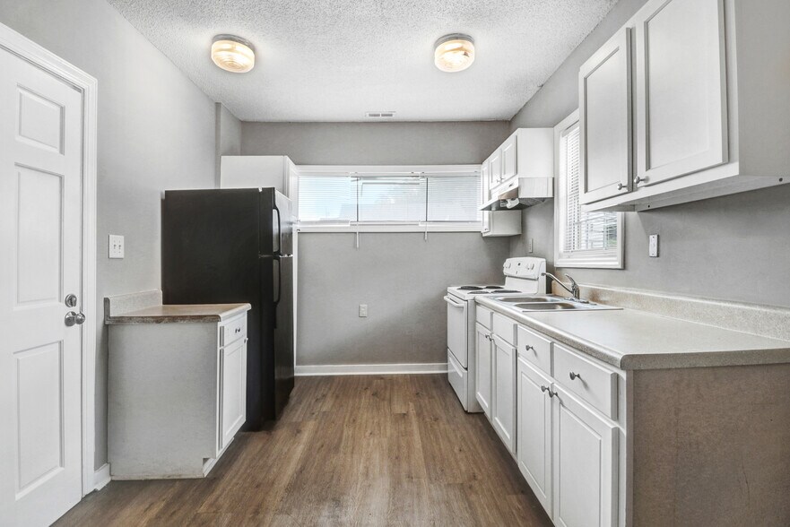 More Photos Of 306 W Pine St, Goldsboro Apartments For Sale
