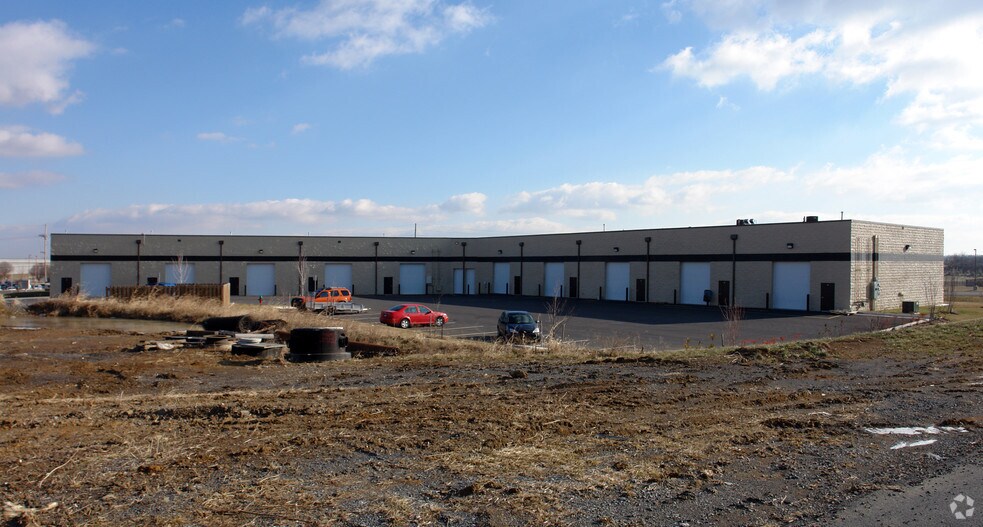 More Photos Of 156 Fort Collier Rd, Winchester Flex For Lease