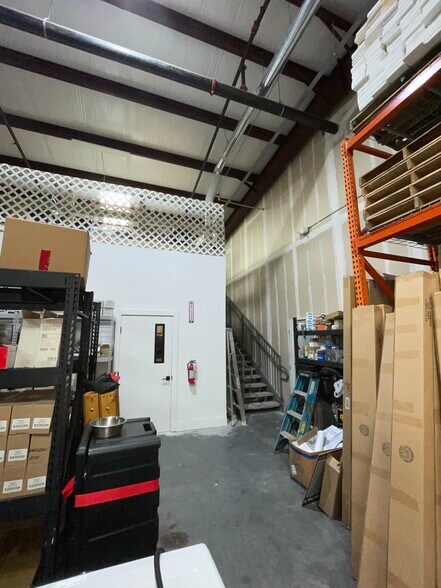 More Photos Of 2100 Ronald Reagan Blvd, Longwood Showroom For Lease