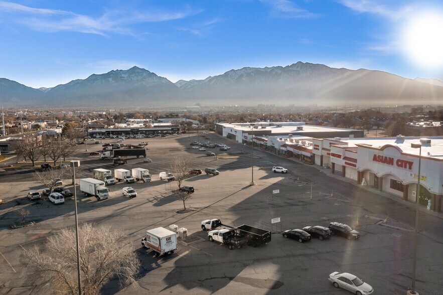 More Photos Of 1653 W 9000 S, West Jordan Storefront For Lease