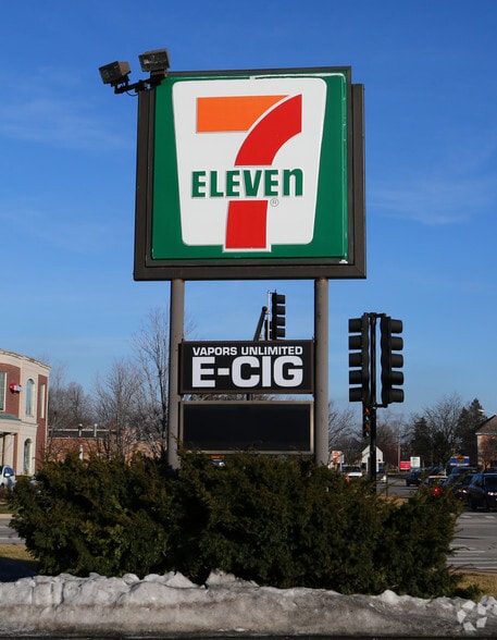 More Photos Of 1100-1106 Ogden Ave, Lisle Freestanding For Lease