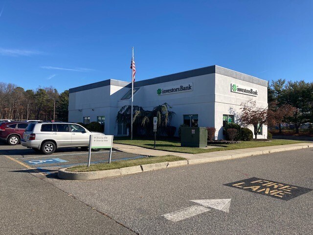 More Photos Of 864 Route 37 W, Toms River Freestanding For Lease