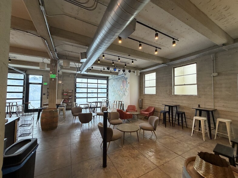 More Photos Of 700 E Broadway, Long Beach Restaurant For Sale