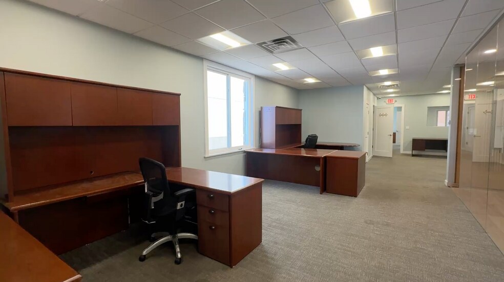 More Photos Of 3836 Crescent St, Long Island City Warehouse For Sale