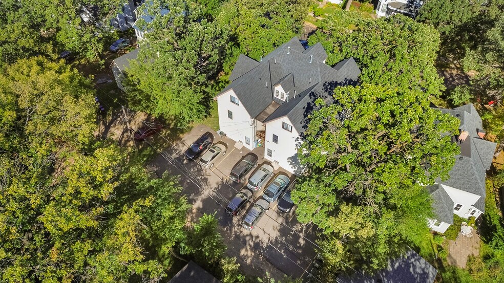 More Photos Of 1910 Feronia Ave, Saint Paul Apartments For Sale