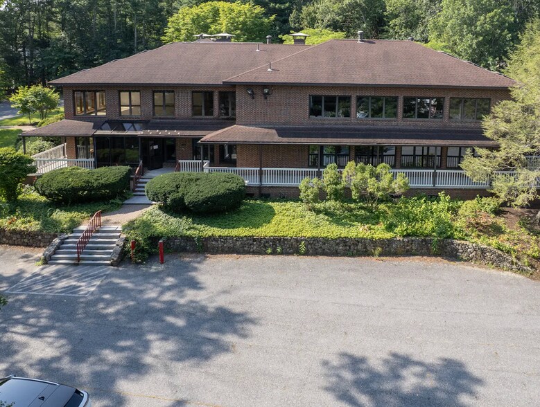 More Photos Of 135 Folly Mill Rd, Seabrook Office Residential For Sale