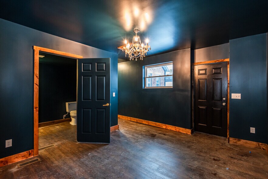 More Photos Of 1620 E 5th St, Dayton Flex For Sale