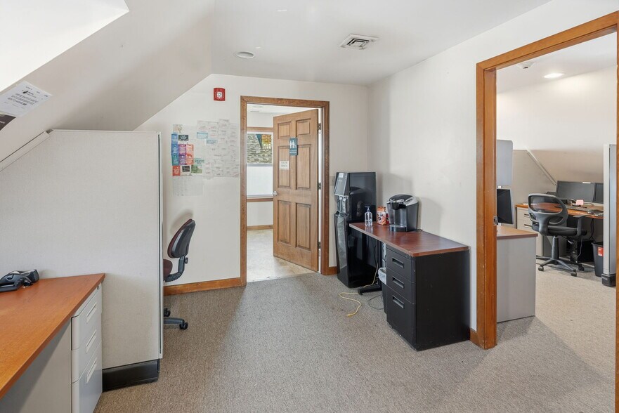 More Photos Of 540-544 Douglas Ave, Providence Office For Sale