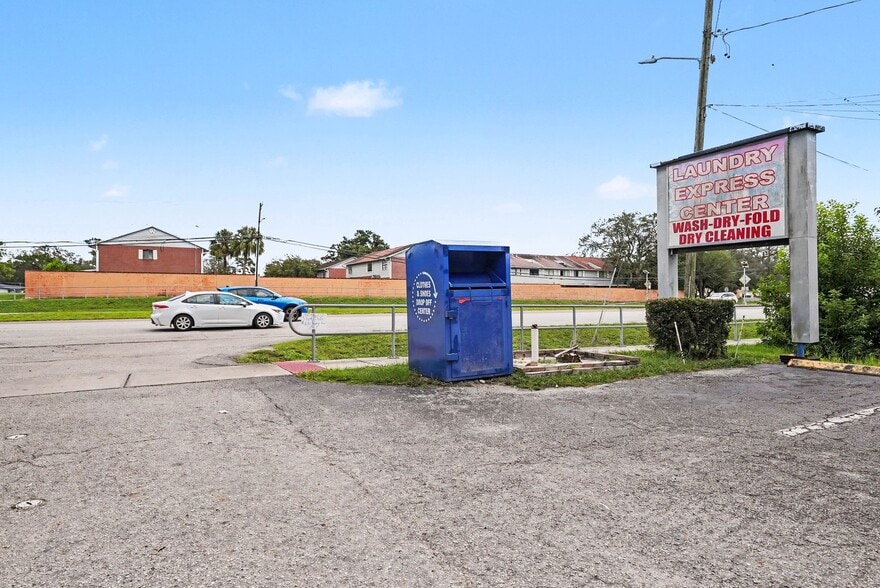More Photos Of 12712 56th St N, Temple Terrace Freestanding For Sale