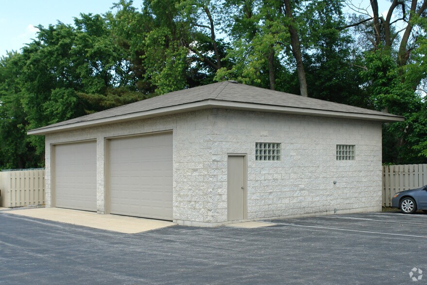 More Photos Of 1467 Joliet St, Dyer Office For Lease