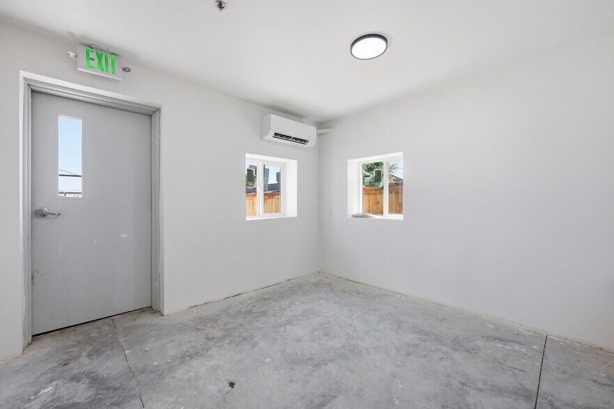 More Photos Of 5275 Adams St, Denver Warehouse For Sale