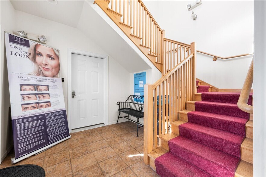 More Photos Of 620 Norwich New London Tpke, Uncasville Office For Lease