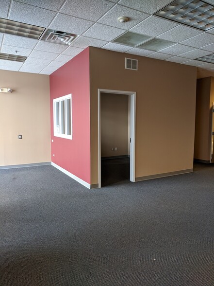 More Photos Of 301-345 Vertin Blvd, Shorewood Unknown For Lease
