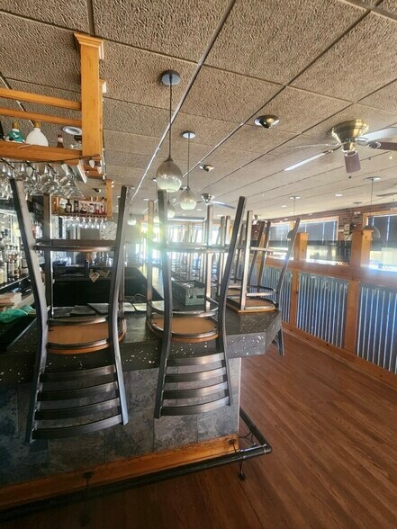 More Photos Of 8390 Seneca Tpke, New Hartford Restaurant For Sale