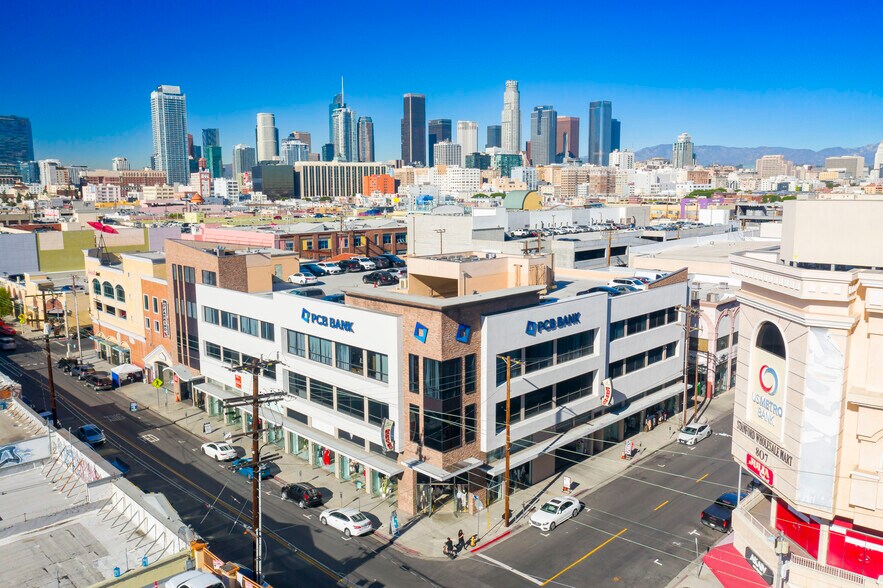 More Photos Of 777 E 12th St, Los Angeles Office For Lease