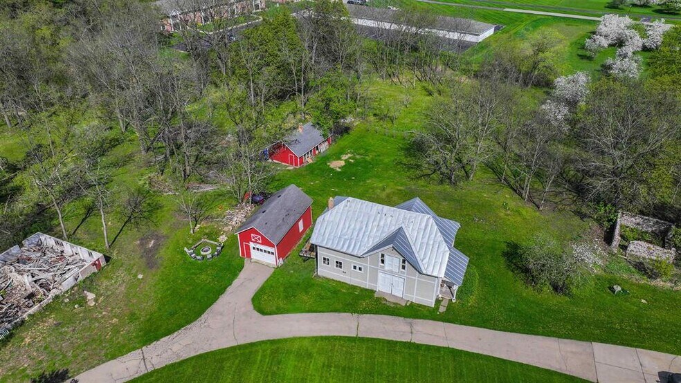 More Photos Of E3192 Apple Tree Ln, Waupaca Hospitality For Sale