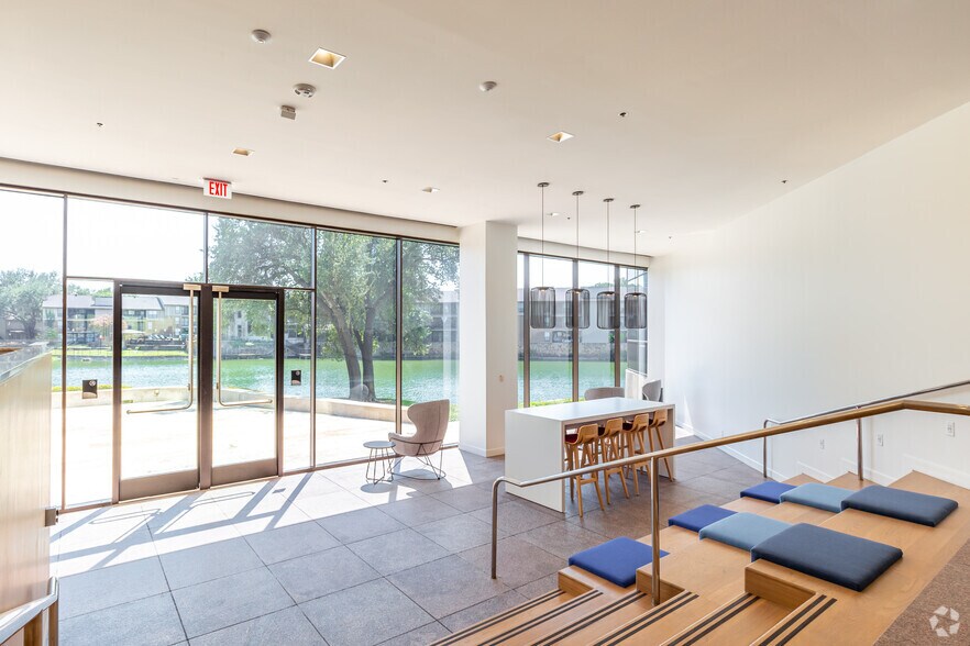 More Photos Of 8140 Walnut Hill Ln, Dallas Office For Lease