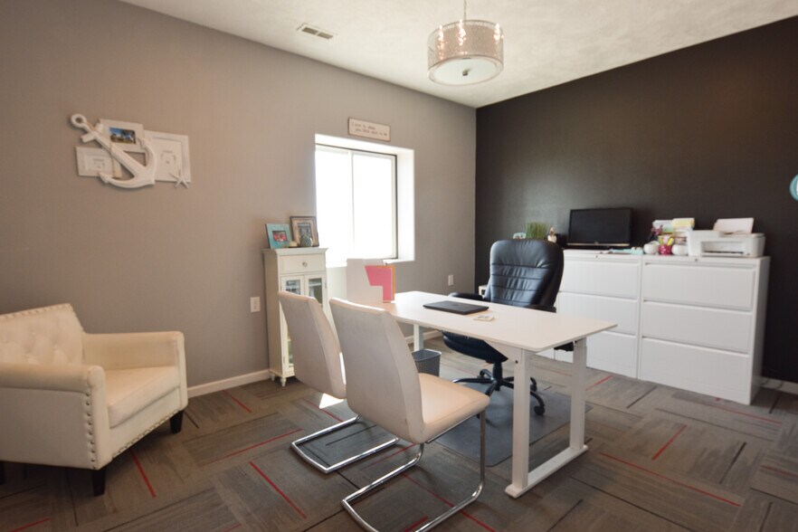 More Photos Of 36154 Enterprise, Trenton Light Manufacturing For Sale