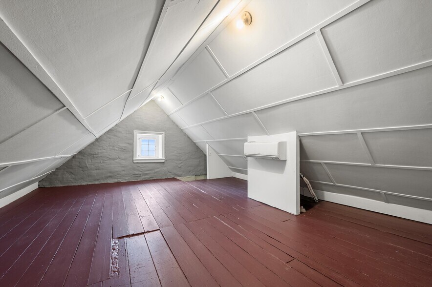 More Photos Of 170 High St / 173 Potomac St, Harpers Ferry Storefront Retail Residential For Sale