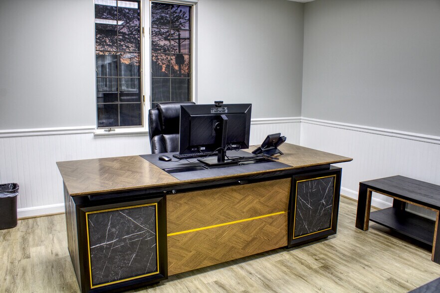 More Photos Of 10521 Judicial Dr, Fairfax Medical For Sale