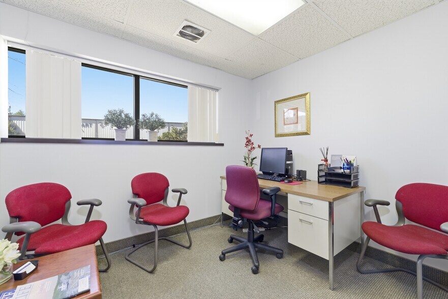 More Photos Of 511 W Grove St, Middleborough Medical For Sale
