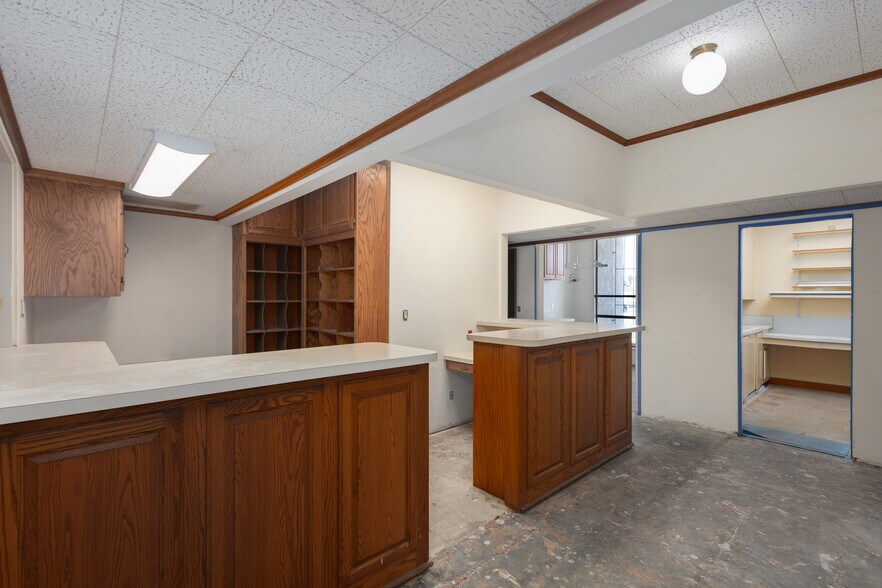 More Photos Of 504 E Church St, Santa Maria Office For Sale