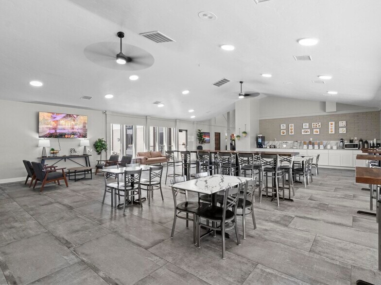 More Photos Of 333 N Main St, Richfield Hotel For Sale