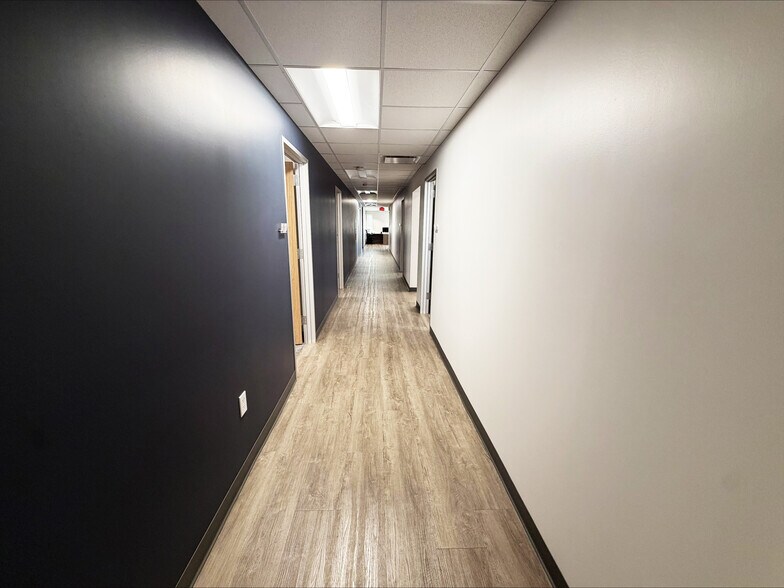 More Photos Of 1640 Brittmoore Rd, Houston Warehouse For Sale