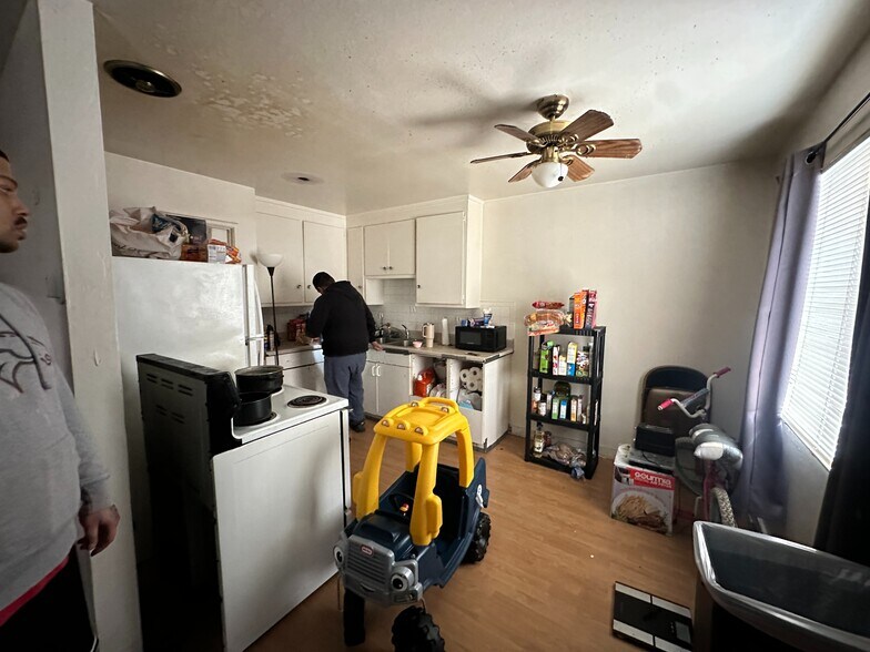 More Photos Of 2550 35th Ave, Oakland Apartments For Sale