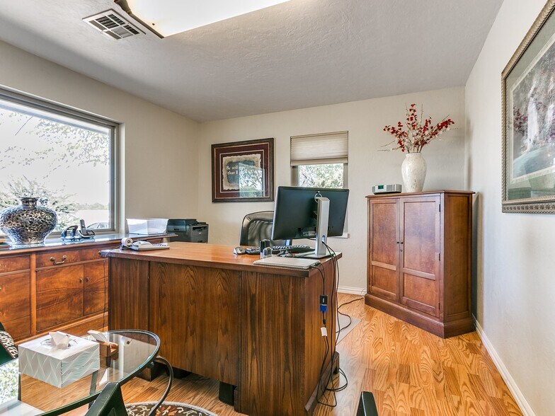More Photos Of 16446 NE 23rd St, Choctaw Office Residential For Sale