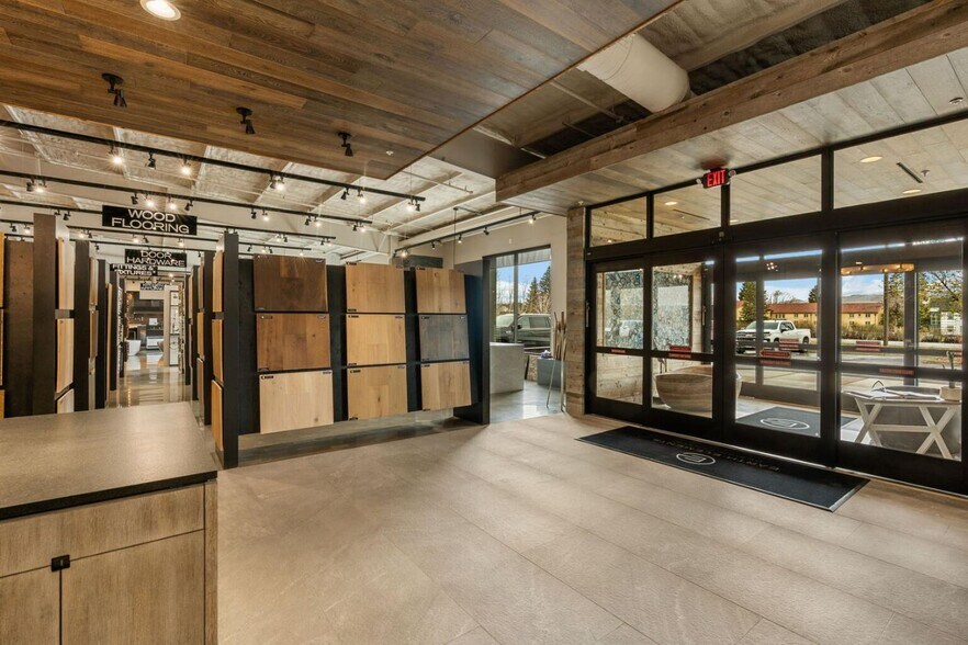 More Photos Of 12 Penny Ln, Gallatin Gateway Showroom For Sale