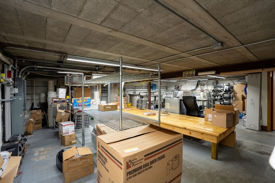 More Photos Of 514 S Water St, Sparta Fast Food For Sale