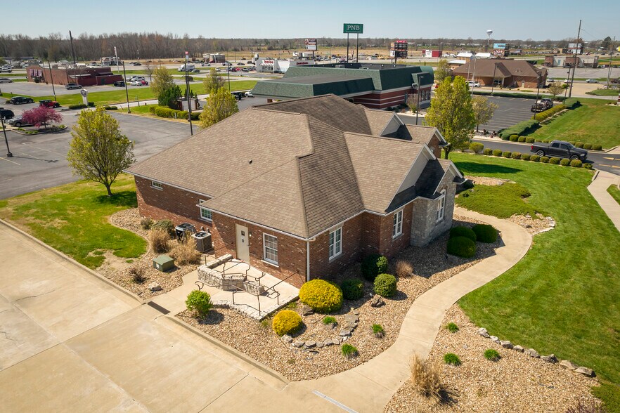 More Photos Of 2801 17th St, Marion Medical For Sale