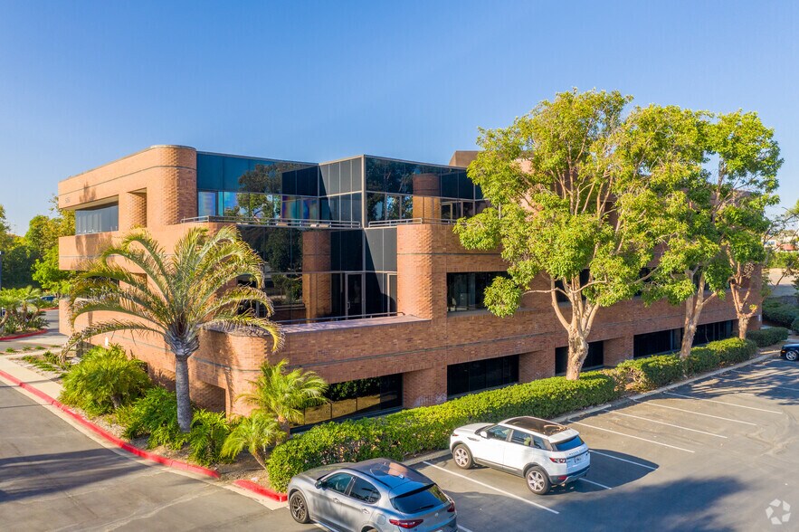 More Photos Of 5050 Avenida Encinas, Carlsbad Office For Lease