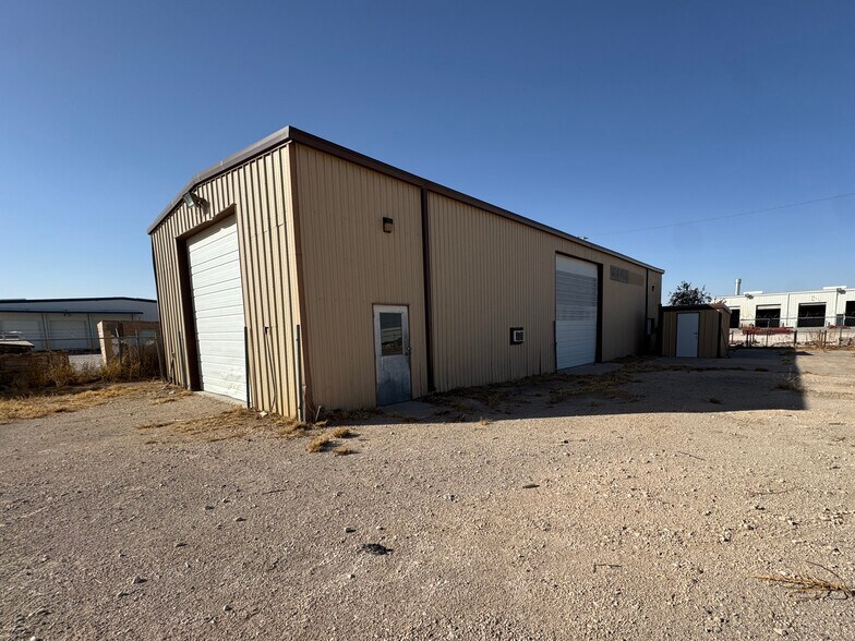 More Photos Of 3938 S County Road 1290, Odessa Warehouse For Lease