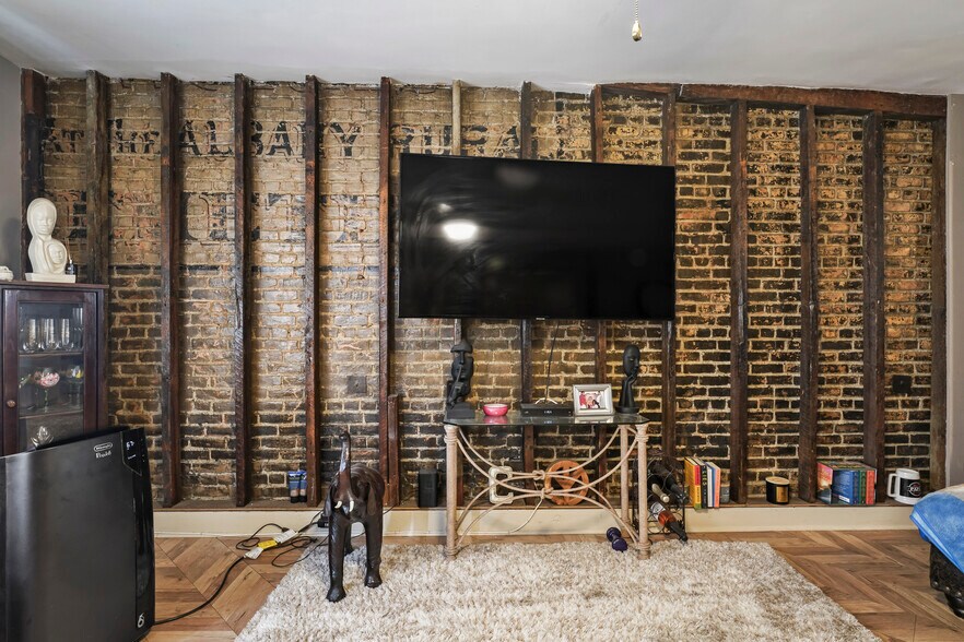 More Photos Of 165 Madison Ave, Albany Storefront Retail Residential For Sale