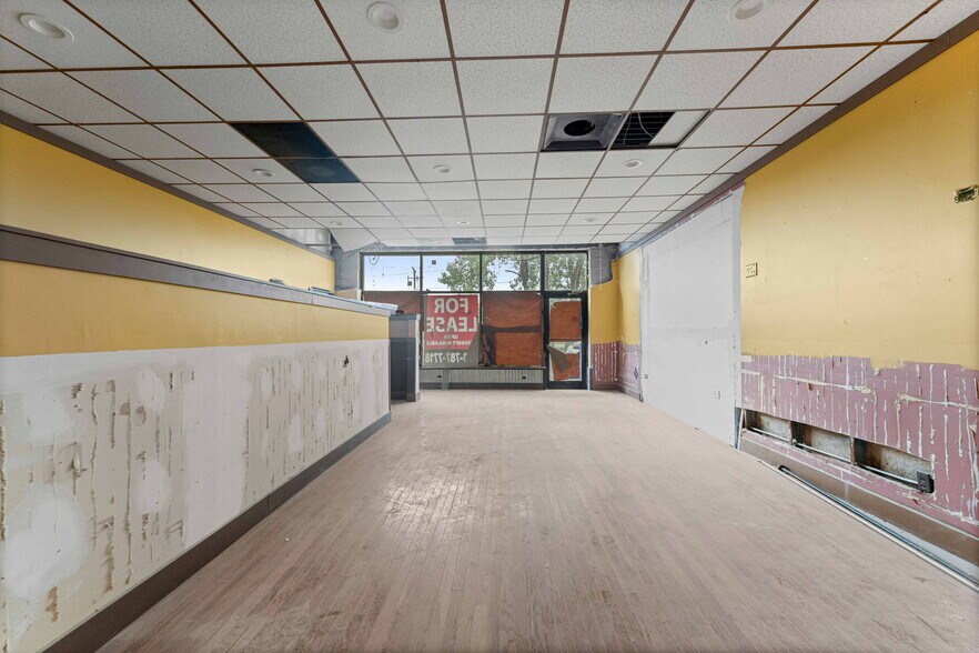 More Photos Of 10290-10296 S 78th Ave, Palos Hills Freestanding For Lease