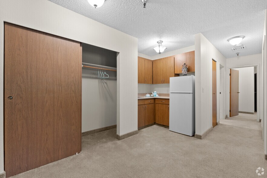 More Photos Of 301 Hartnell Ave, Redding Apartments For Sale