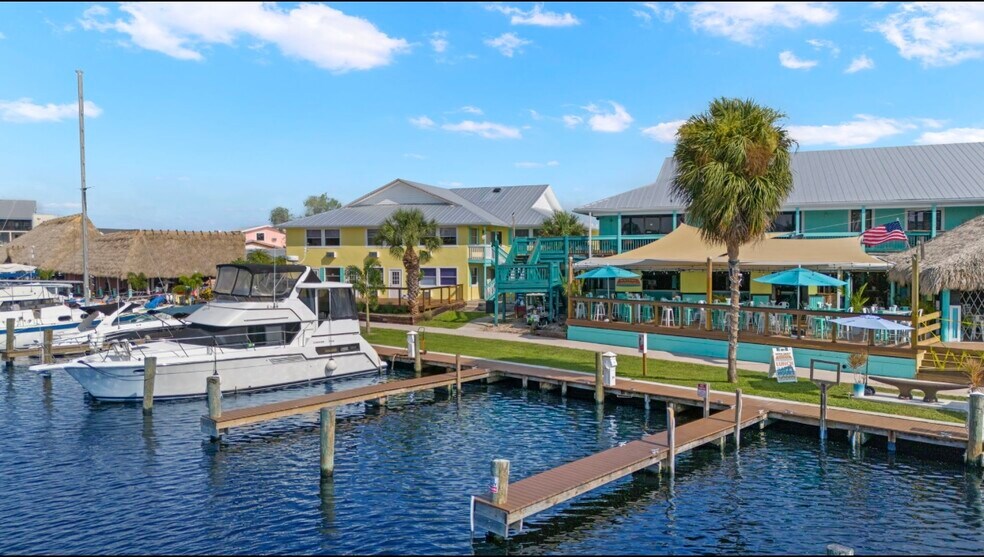 More Photos Of 3444 Marinatown Ln, North Fort Myers Unknown For Lease