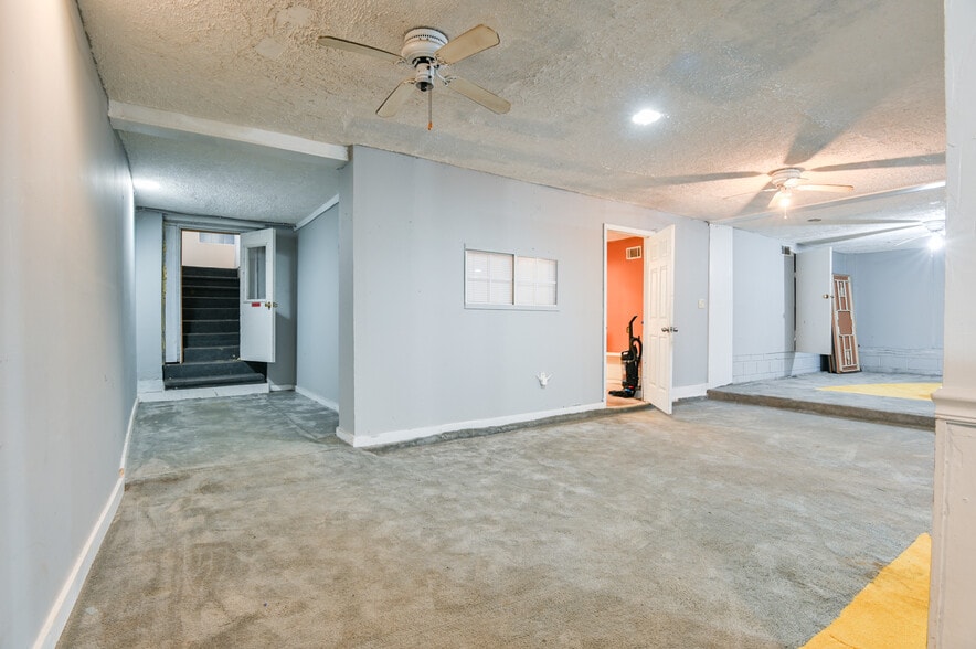 More Photos Of 2766 White Oak Dr, Decatur Religious Facility For Sale