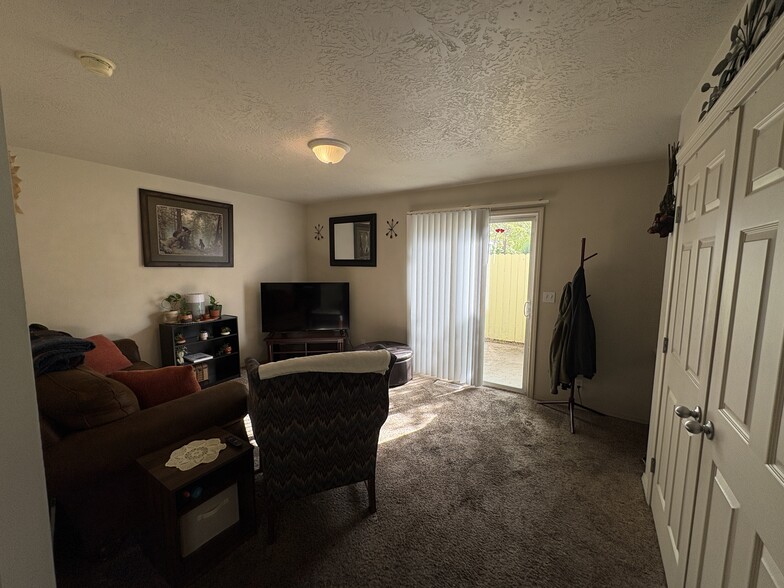 More Photos Of 119 E King St, Meridian Apartments For Sale