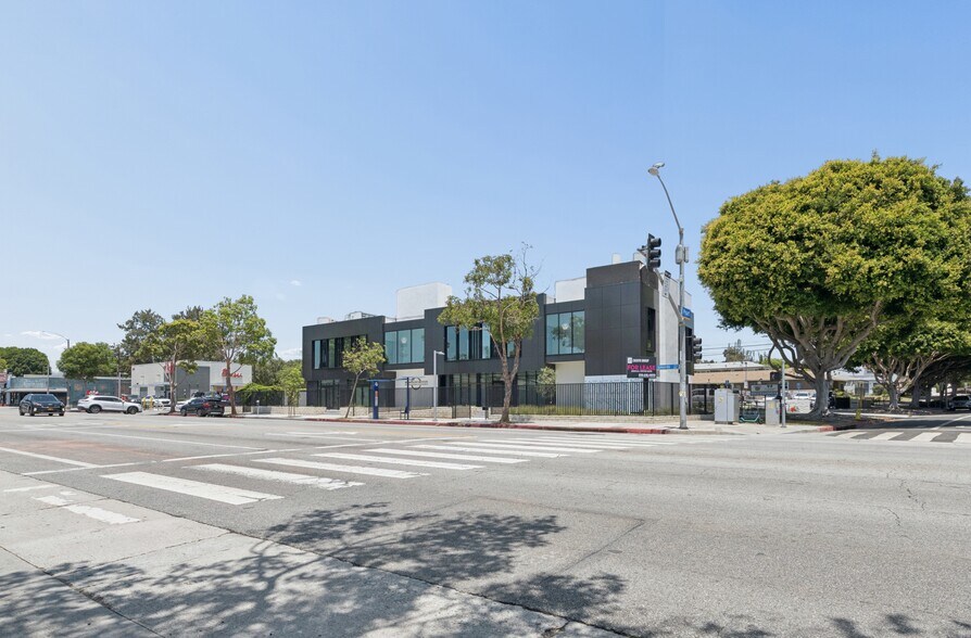 More Photos Of 2221 Lincoln Blvd, Santa Monica Medical For Lease