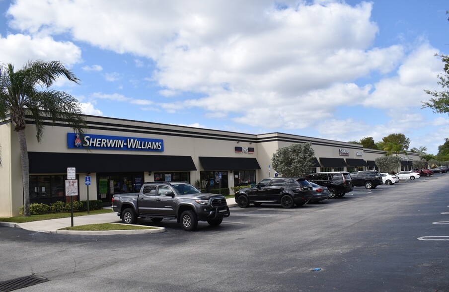 More Photos Of 11300-11354 Wiles Rd, Coral Springs General Retail For Lease