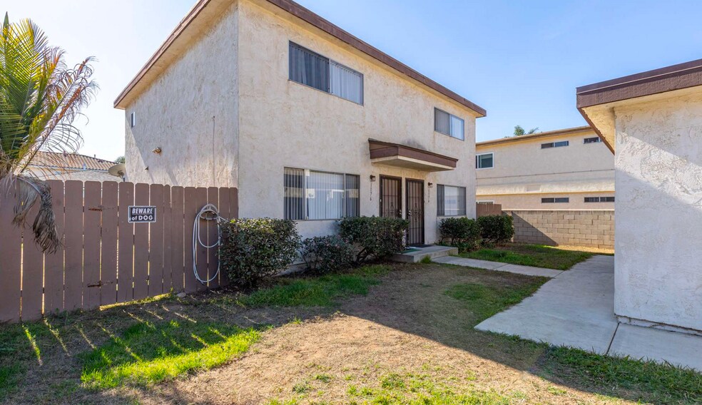 More Photos Of 1150 11th St, Imperial Beach Apartments For Sale