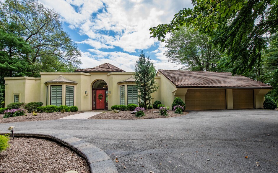 Primary Photo Of 931 Upland Rd, Williamsport Specialty For Sale