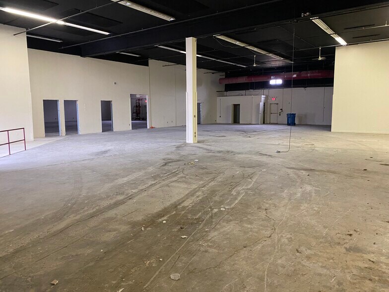 More Photos Of 1595 Reed Rd, Pennington Light Distribution For Lease